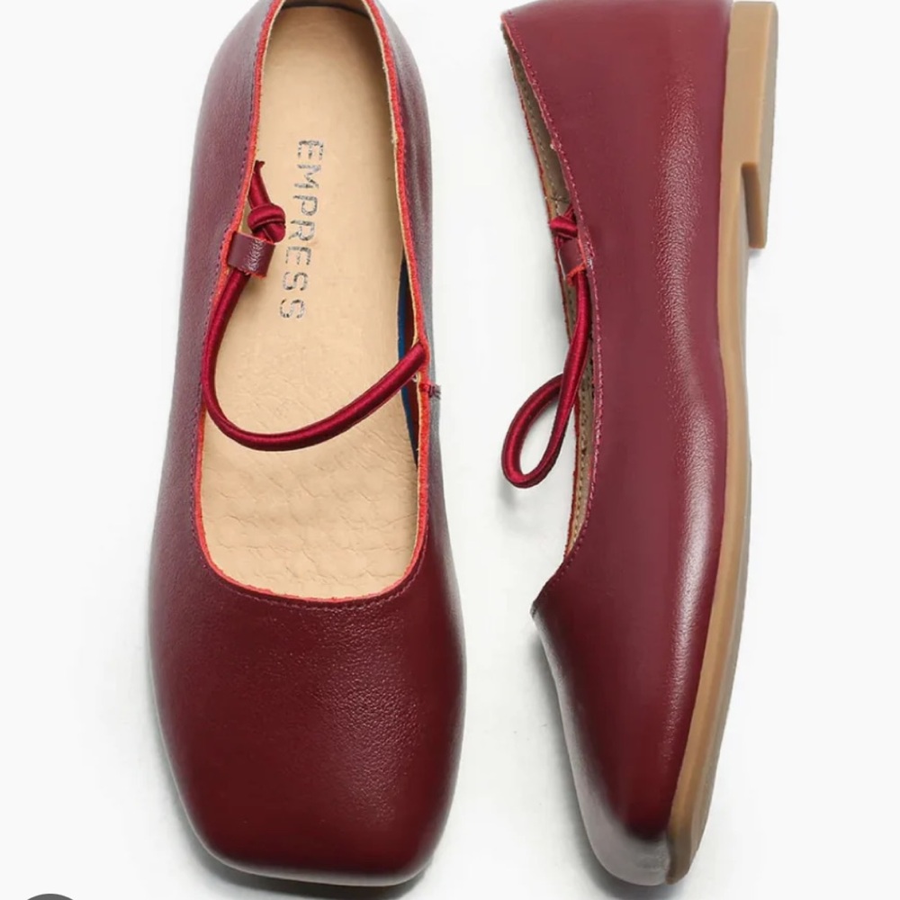 Empress Square Toe Flat NWT - image 1